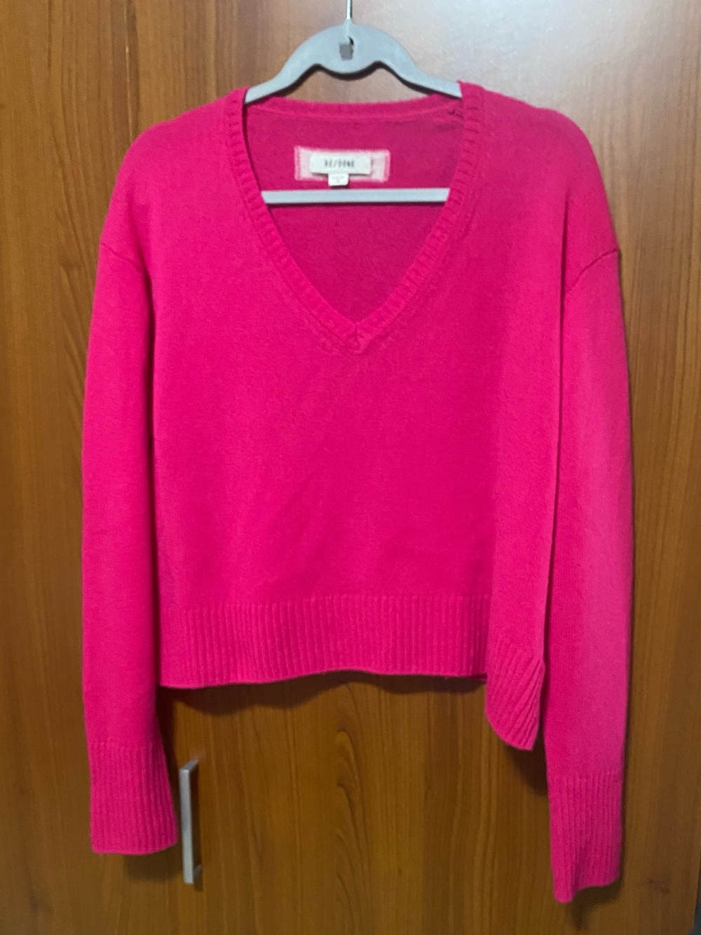 Re/Done Women's V-Neck Sweater in Hot Pink Fushia Soft Wool Cashmere blend M